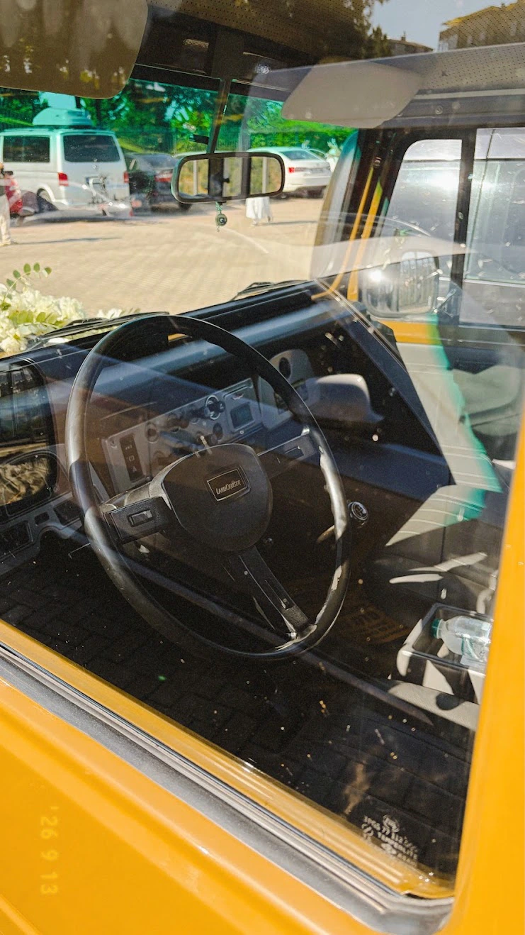 Land Cruiser FJ40 interior